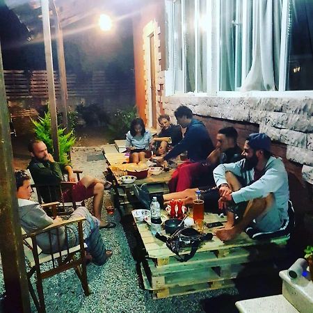 Tbilisi Yard Hostel Eksteriør billede