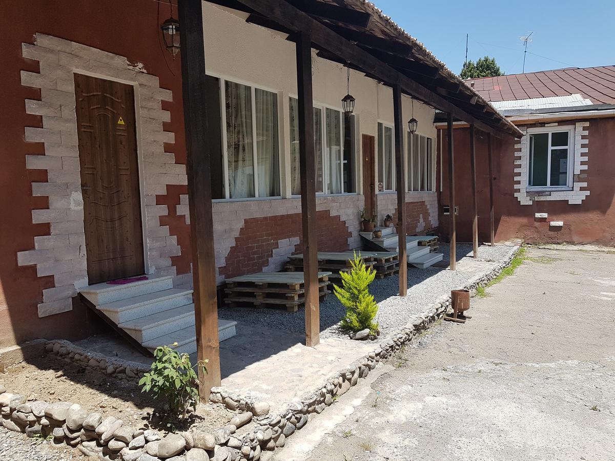 Tbilisi Yard Hostel Eksteriør billede