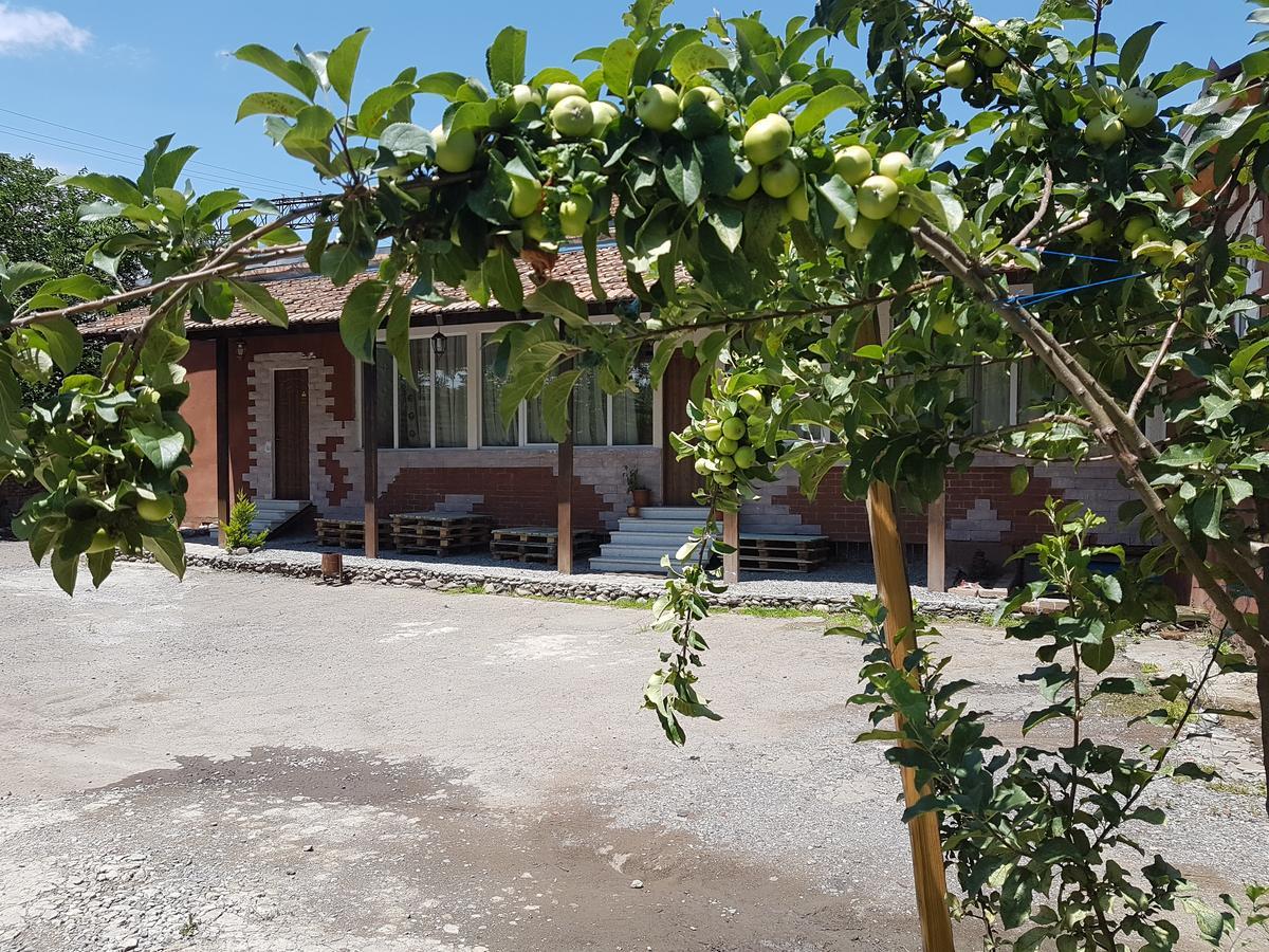 Tbilisi Yard Hostel Eksteriør billede